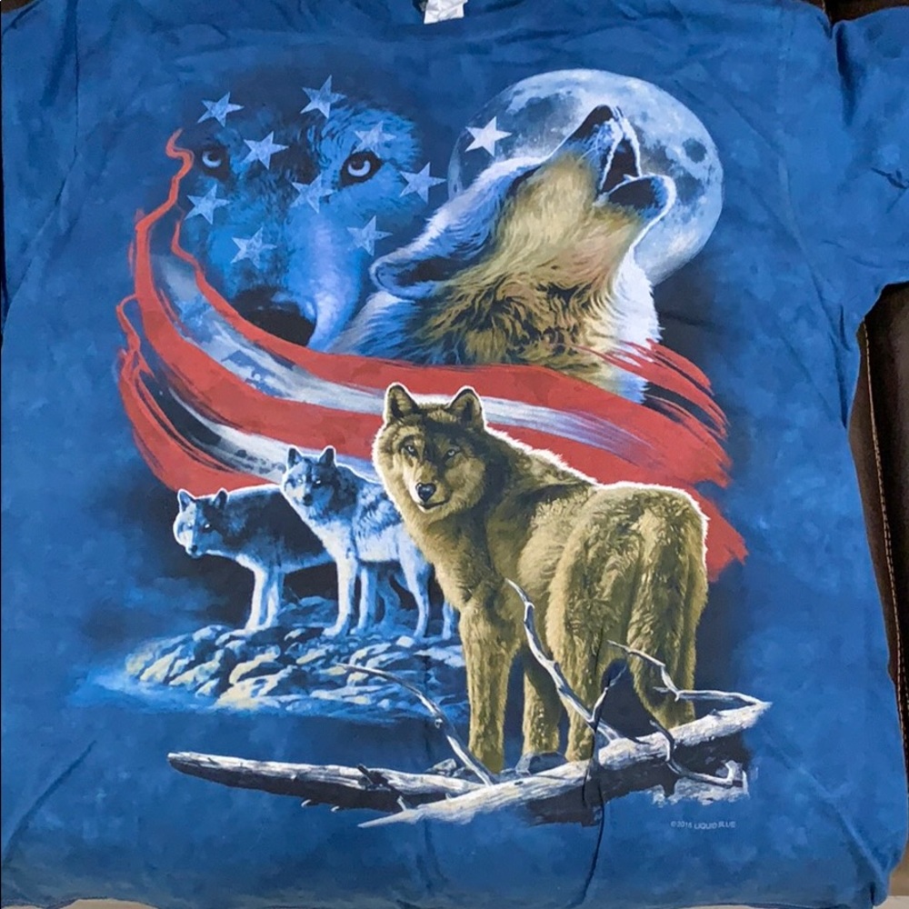 USA wolf t-shirt
